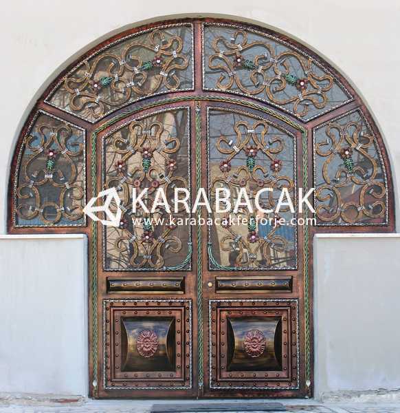 Ferforje Villa Kapısı